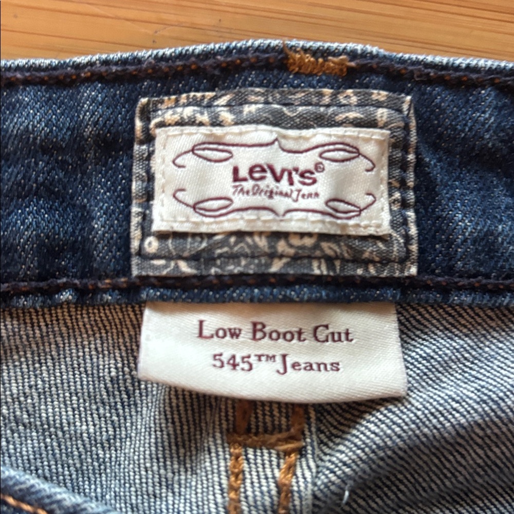 Classic Bootcut Levi Blue Women's Jeans - Picture 2 of 5